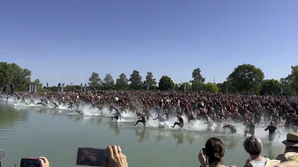 Triathleten klaar voor massastart