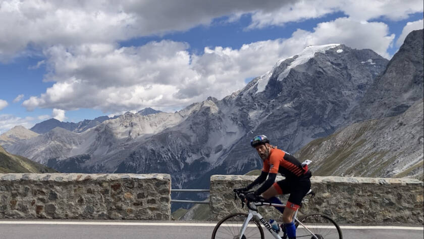 Martijn op de fiets in de bergen rond Livigno